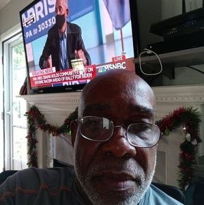 Meet your Posher, Carlos